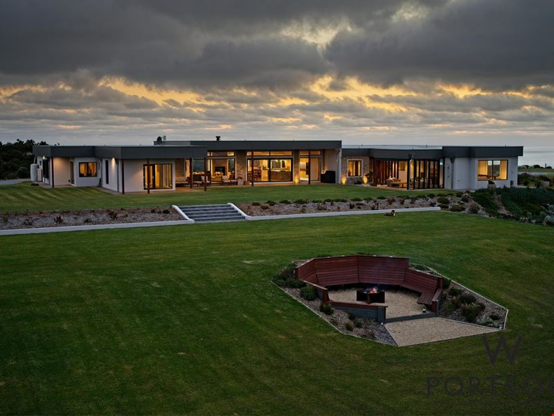 465 Rock Cliff Circle, Nullaki