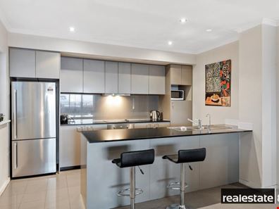 17/98 Lake Street, Northbridge WA 6003