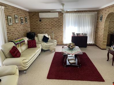 17 Powell Crescent, Quairading WA 6383