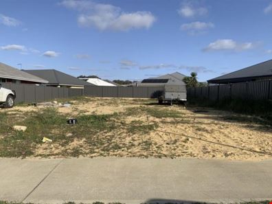 24 Bradley Street, Lakelands WA 6180