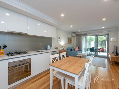 2/16 King George Street, Innaloo WA 6018