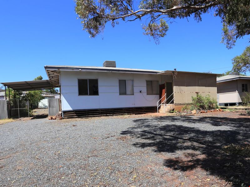 24 New Clayton St, Kambalda East WA 6442