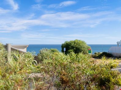 2 Bila Close, Peppermint Grove Beach WA 6271