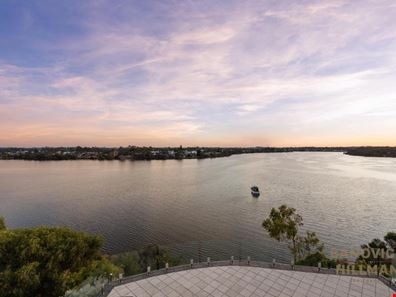12 River Way, Salter Point WA 6152