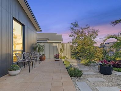 28 Kawana Boulevard, Dunsborough WA 6281
