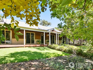 317 Mandogalup Road, Hope Valley WA 6165