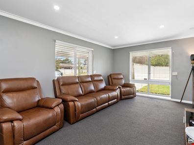 23 Gunnamatta Place, Kelmscott WA 6111