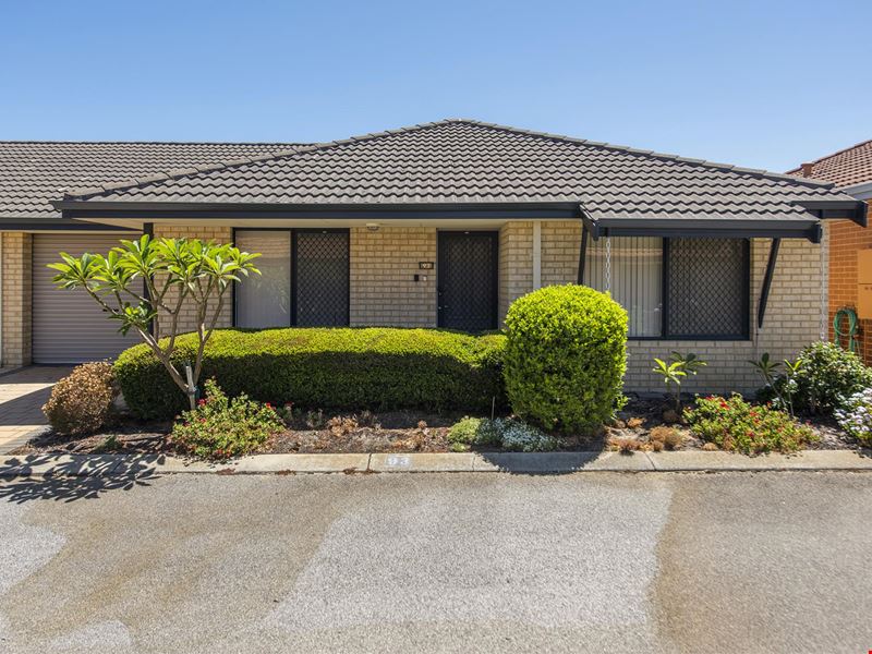 93/27 Pearson  Drive, Success WA 6164
