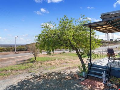 2 Serpentine Road, Kambalda East WA 6442