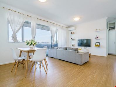 Unit 52/25 O'Connor Close, North Coogee WA 6163