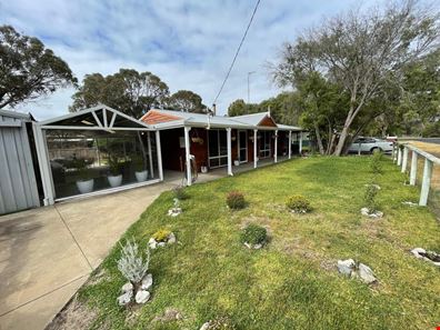 22 Mitchell Road, Preston Beach WA 6215