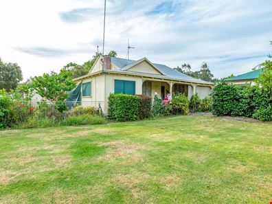 53 South Western Highway, Kirup WA 6251