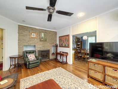 14 Shirley Road, Walliston WA 6076