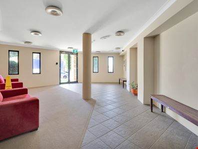 30/17 Southdown Place, Thornlie WA 6108