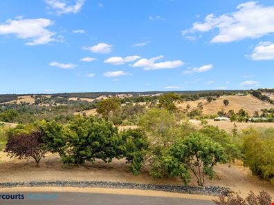10 Silver Birch Heights, Kangaroo Gully WA 6255