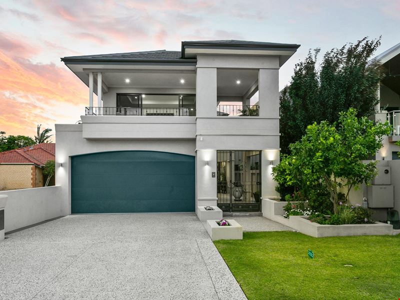 17A Howard Parade, Salter Point WA 6152