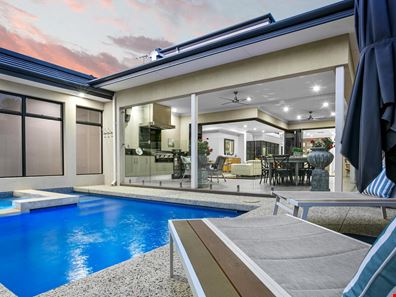 17A Howard Parade, Salter Point WA 6152
