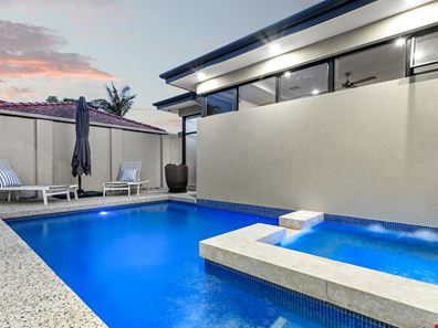 17A Howard Parade, Salter Point WA 6152