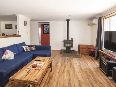 4 Country Road, Bovell WA 6280