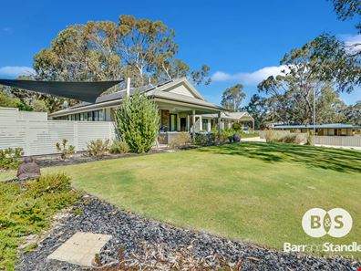 4 Hovea Street, Myalup WA 6220