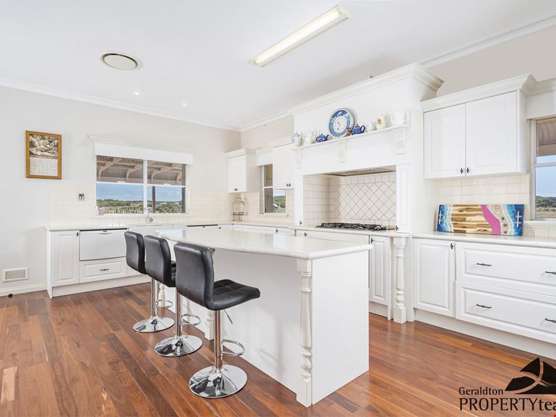 40 McConkey Road, Greenough WA 6532