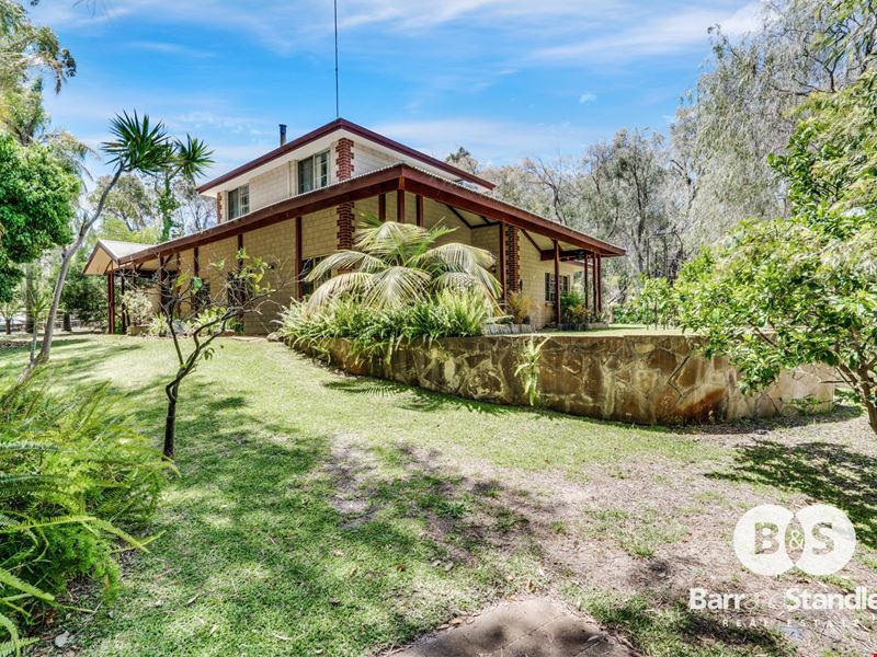 6 Shenton Close, Leschenault WA 6233