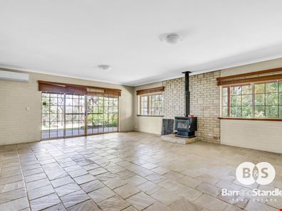 6 Shenton Close, Leschenault WA 6233