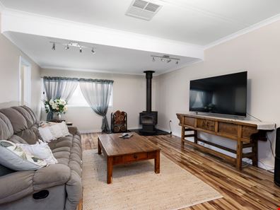 22 Campbell Street, Lamington WA 6430