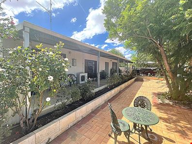 15 BANKSIA CRESCENT, Wongan Hills WA 6603
