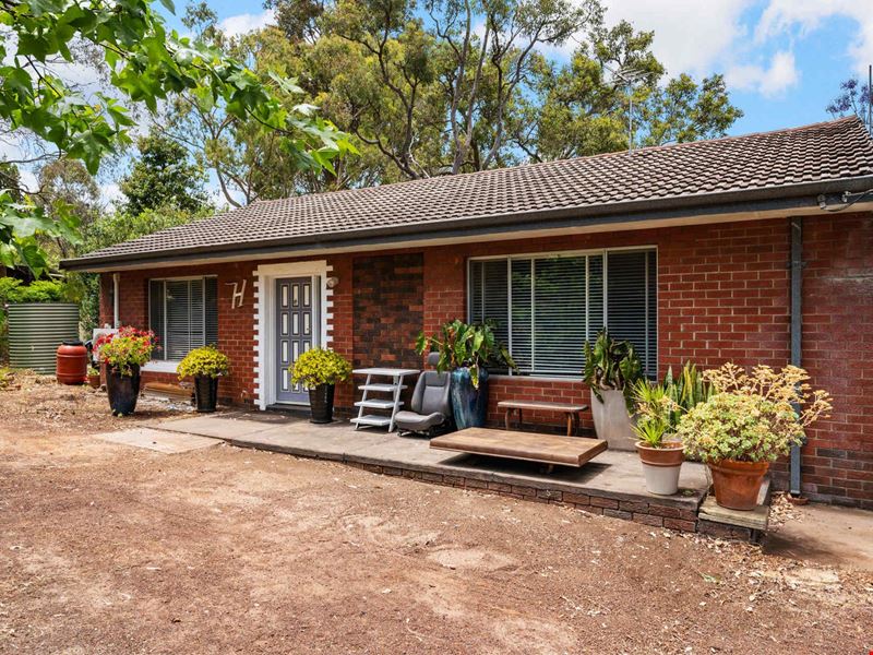 71 Raeburn Road, Roleystone WA 6111