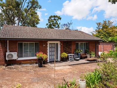71 Raeburn Road, Roleystone WA 6111