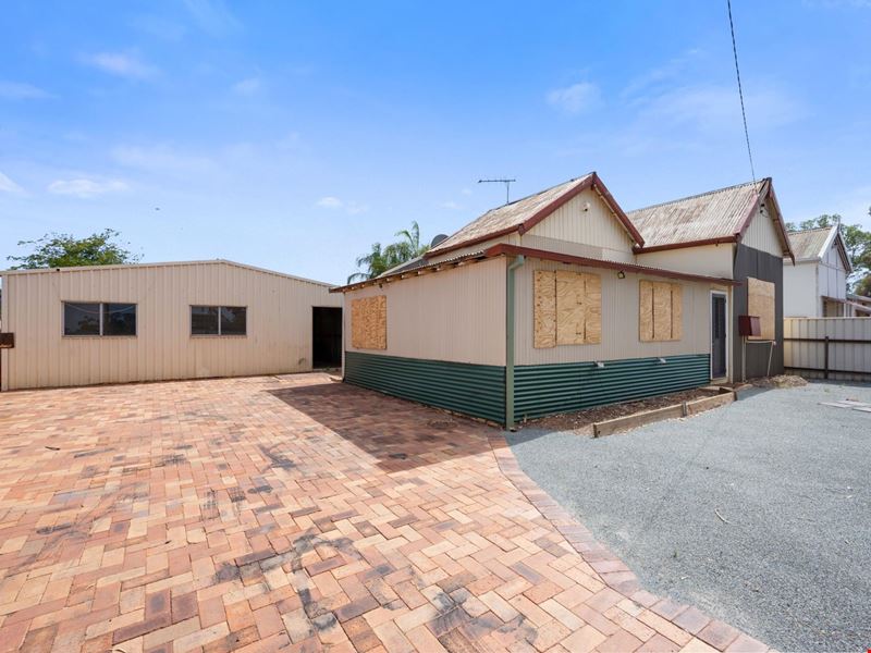 135 Wittenoom Street, Boulder WA 6432