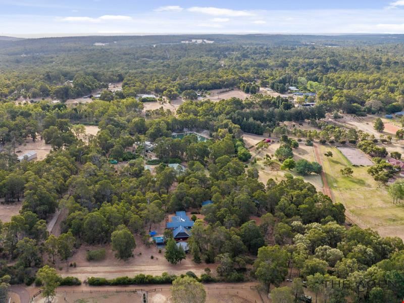 235 Carinya Drive, Stoneville WA 6081