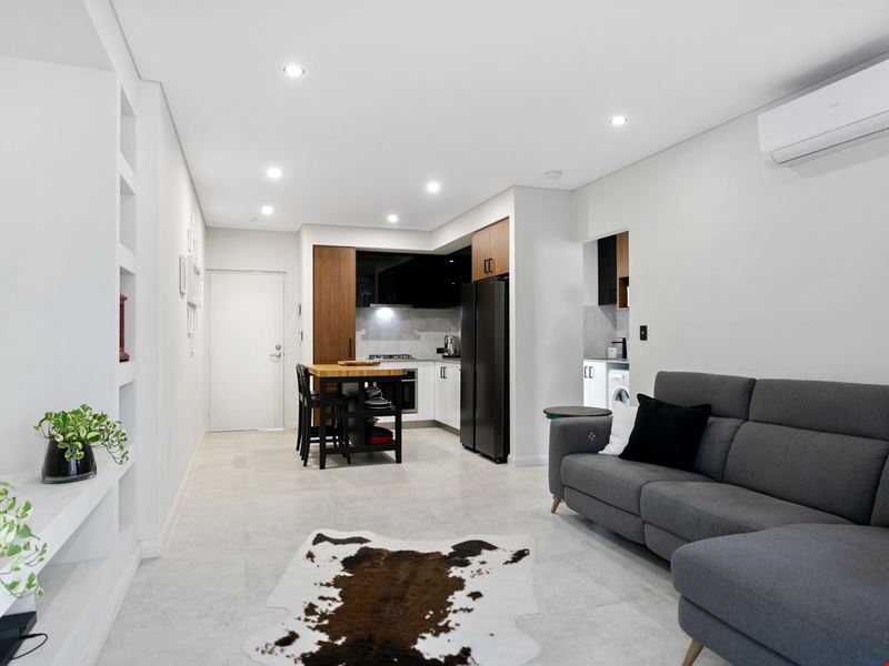 3/16 Peppering Way, Westminster WA 6061