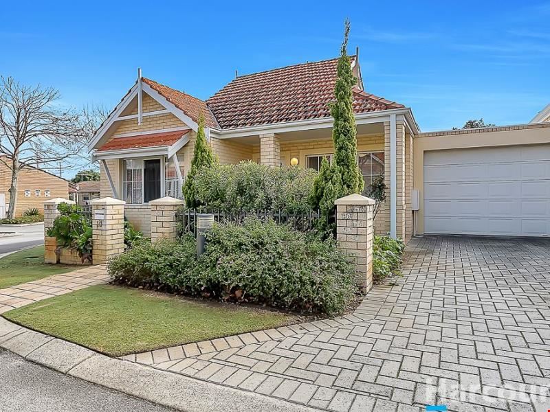 Villa 10/15 Plantation Street, Menora WA 6050