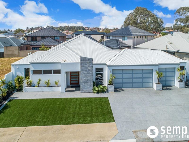 37 Leschenault Blvd, Lake Coogee WA 6166