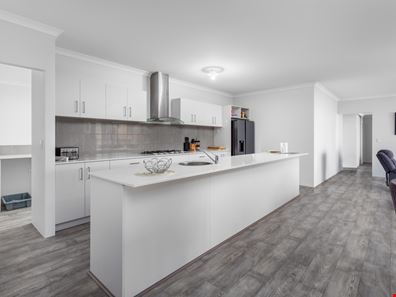 44 Craigie Drive, Roelands WA 6226