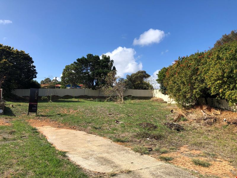 16 Gamblin Way, Parmelia WA 6167