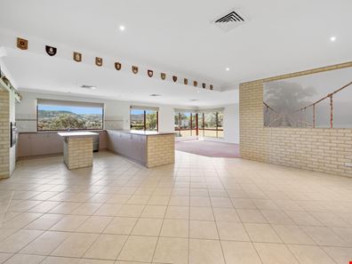 9 TILTILI RISE, Moresby WA 6530