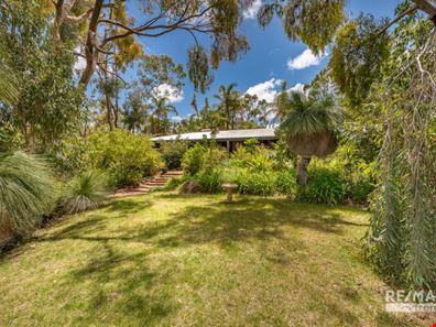 140 Gibbs Road, Nowergup WA 6032