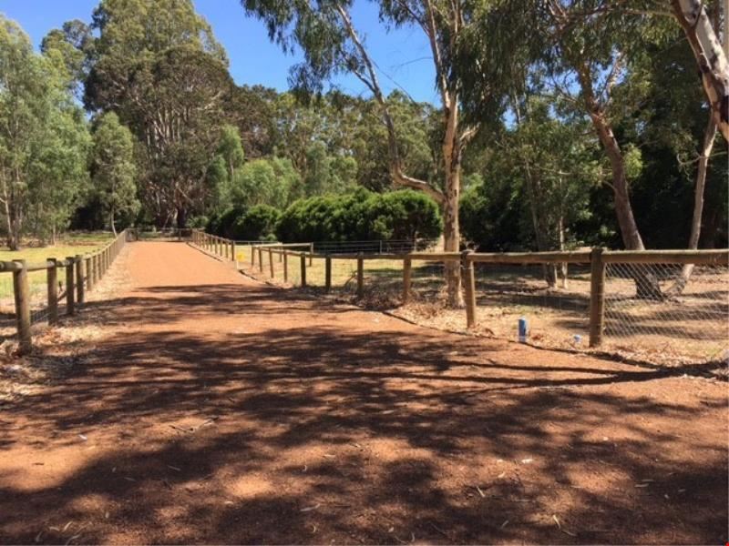 15 Phizam Place, Darling Downs WA 6122