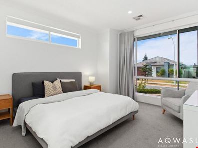 10 Winning Approach, Golden Bay WA 6174