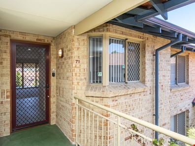 71/39 Elizabeth Street, Cloverdale WA 6105