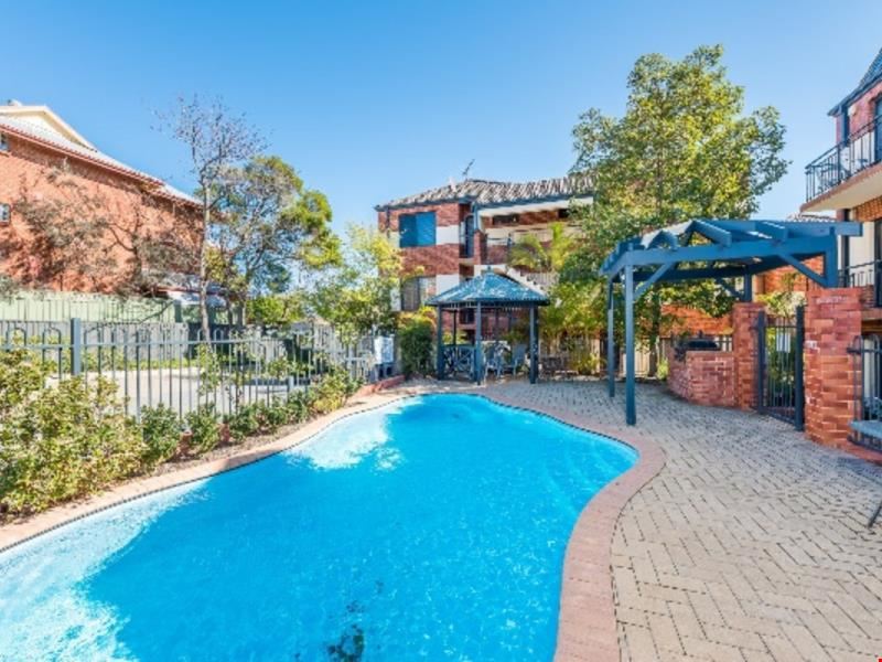 16/8 King George Street, Victoria Park WA 6100