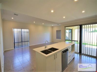 13 Monger Road, Lake Coogee WA 6166