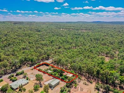 4 Rhodes Place, Jarrahdale WA 6124