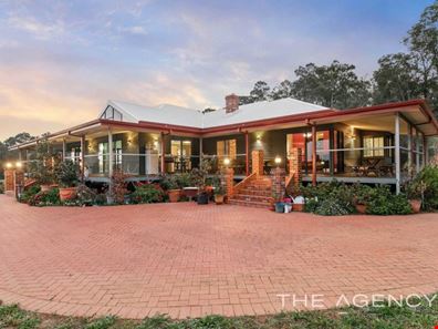 75 Bracken Road, Pickering Brook WA 6076