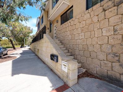 33C Lakeside Drive, Joondalup WA 6027