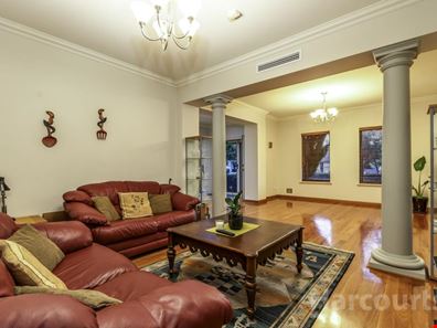 74 Carlton Turn, Currambine WA 6028
