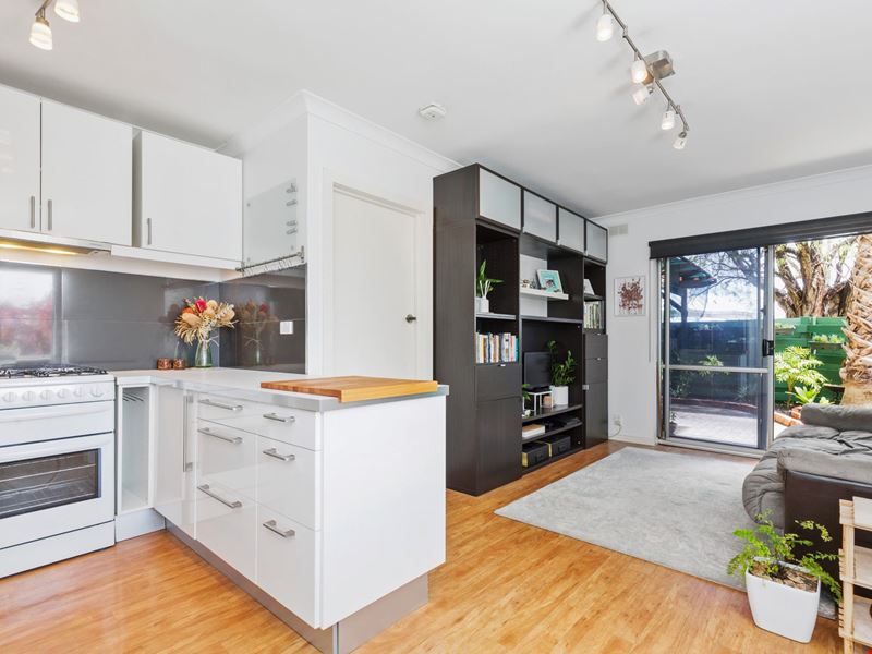 11/11 Stirling Road, Claremont WA 6010